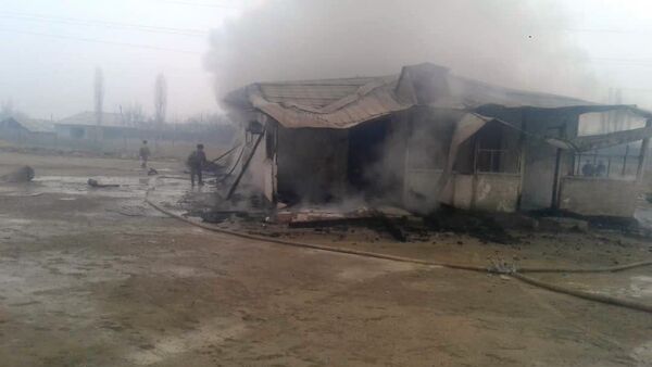 Пожар в школе в селе Чон-Талаа - Sputnik Кыргызстан