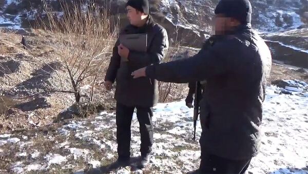 Жалал-Абадда изделген аялды өлтүрүп, таштандыга көмүп коюшкан. Видео - Sputnik Кыргызстан