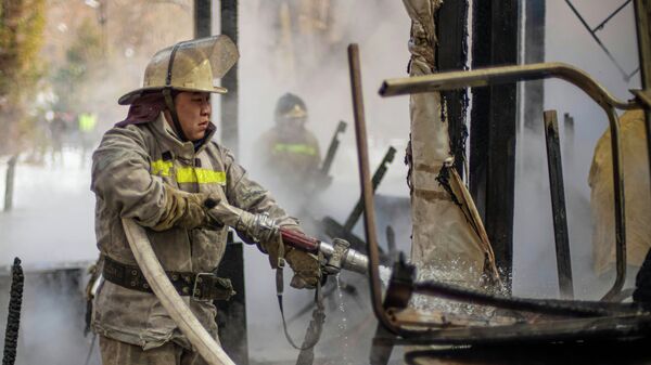 Пожар в кафе в центре Бишкека - Sputnik Кыргызстан