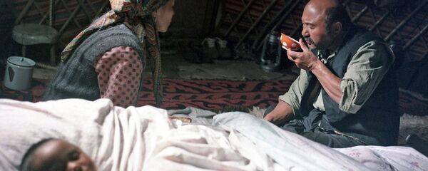 Акбаранын көз жашы тасмасын тартып жаткан учурда - Sputnik Кыргызстан