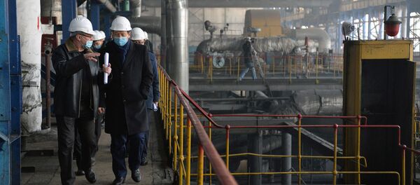 Өкмөттүн аппарат жетекчиси Бактыбек Аманбаев Бишкектеги ТЭЦтин иши менен танышты  - Sputnik Кыргызстан