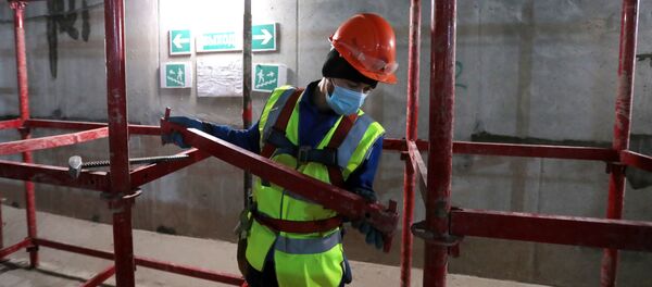 Курулуш объектте ишкер Курулуш объектте ишкер - Sputnik Кыргызстан