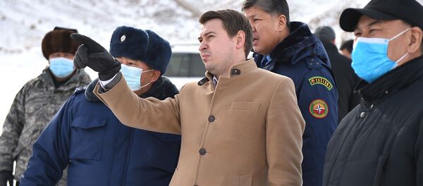 Рабочая поездка и.о. премьер-министра КР Артема Новикова в Ошскую область - Sputnik Кыргызстан
