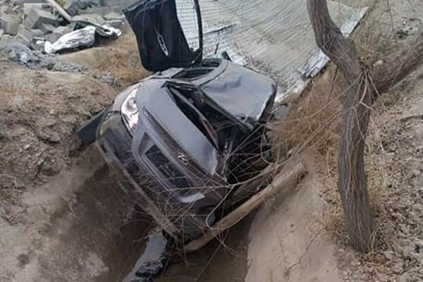 Происшествие случилось 7 декабря в селе Жаны-Жер Баткенского района, на 221-м километре дороги Ош — Исфана - Sputnik Кыргызстан