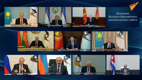 Путин принимает участие в заседании Высшего Евразийского экономического совета - Sputnik Кыргызстан