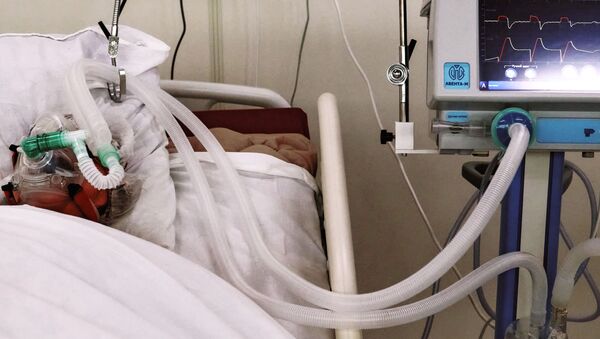 Работа временного госпиталя для больных коронавирусом в Ленэкспо - Sputnik Кыргызстан