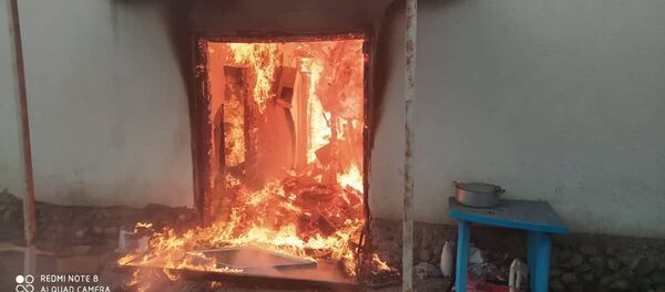 Ысык-Атанын Новопокровка айылына жакын сарайдан чыккан өрт - Sputnik Кыргызстан