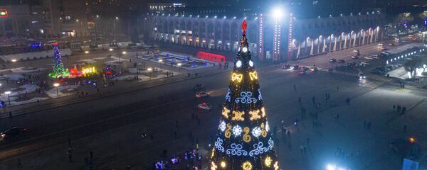 Жаңы жылдык балаты Бишкектеги Ала-Тоо аянтында - Sputnik Кыргызстан