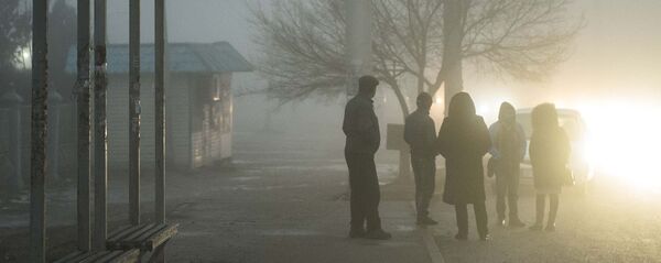 Из-за холодов воздух в Бишкеке стал еще опаснее — видео - Sputnik Кыргызстан