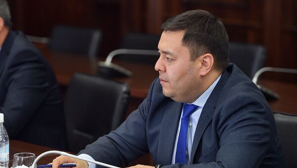 Первый заместитель руководителя аппарата правительства КР Азамат Араев. Архивное фото - Sputnik Кыргызстан