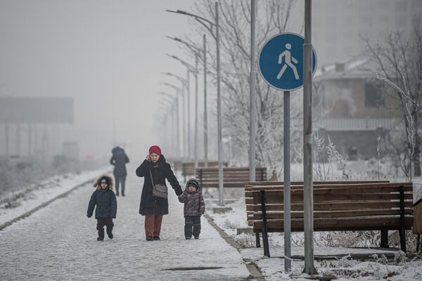 Аномальные холода в Бишкеке - Sputnik Кыргызстан