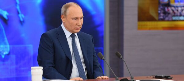 Ежегодная пресс-конференция президента РФ В. Путина - Sputnik Кыргызстан