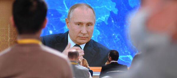 Ежегодная пресс-конференция президента РФ В. Путина - Sputnik Кыргызстан