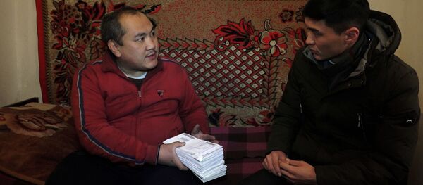 Бишкекчанину выписали штрафы на 560 тыс, хотя он давно продал авто — видео - Sputnik Кыргызстан