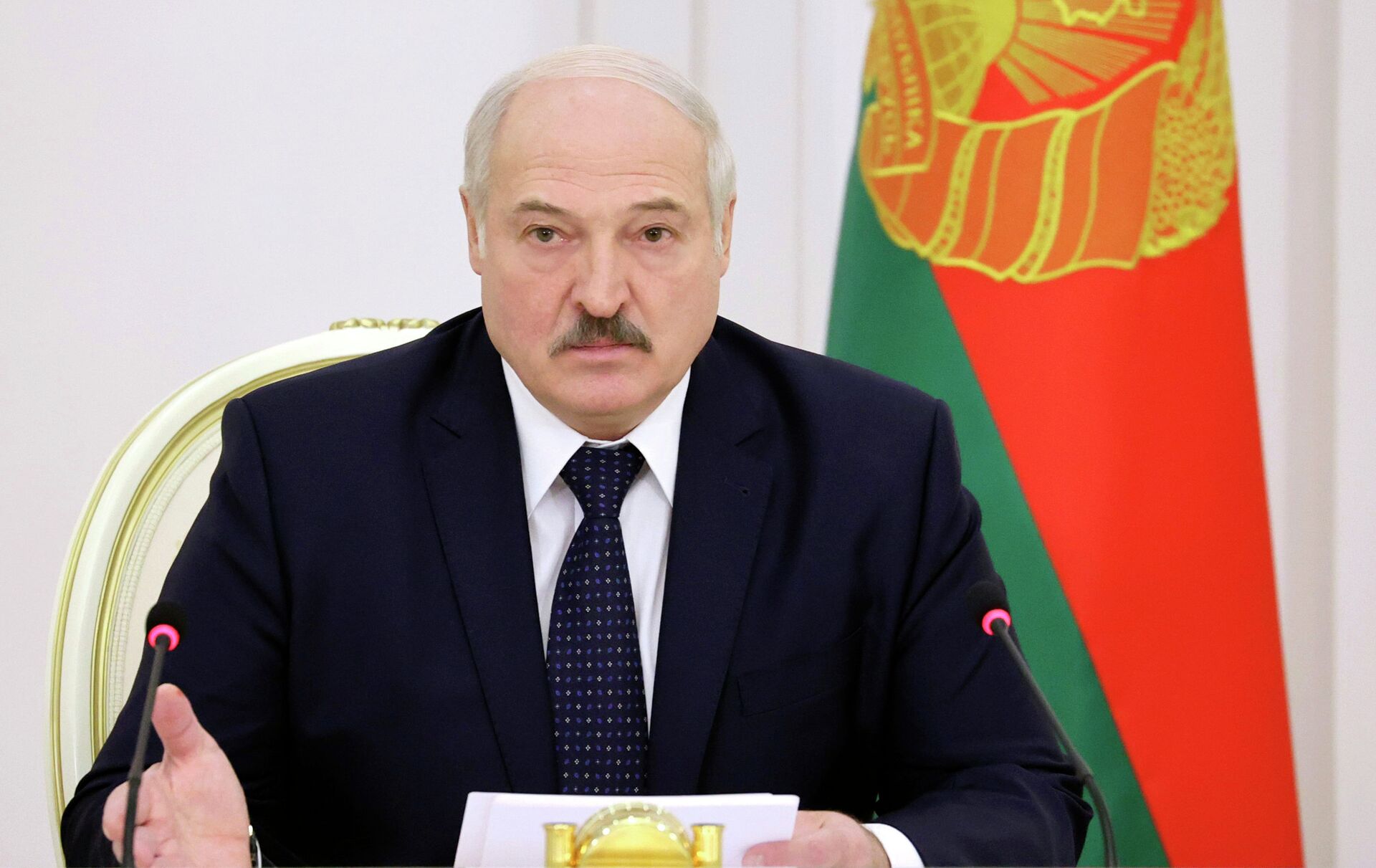 Президент Беларуси Александр Лукашенко  - Sputnik Кыргызстан, 1920, 16.12.2021