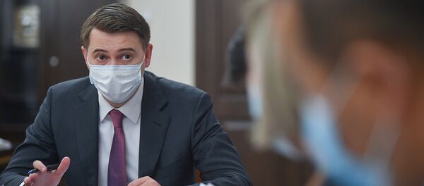 Премьер-министрдин милдетин аткарып жаткан биринчи вице-премьер Артем Новиков - Sputnik Кыргызстан