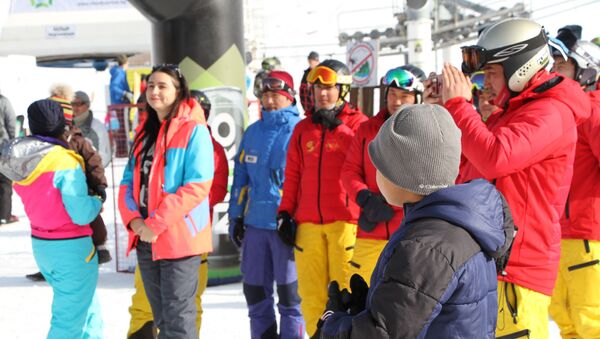 Официальное открытие зимнего туристического сезона на горнолыжном комплексе Чункурчак - Sputnik Кыргызстан