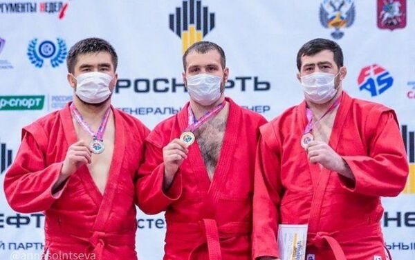Кыргызстанцы завоевали 12 медалей на Кубке мира по самбо Мемориал А. Харлампиева - Sputnik Кыргызстан