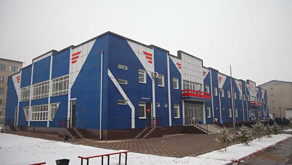 В микрорайоне Манас-Ата в Оше прошло открытие спортивного комплекса, построенного Ираном - Sputnik Кыргызстан