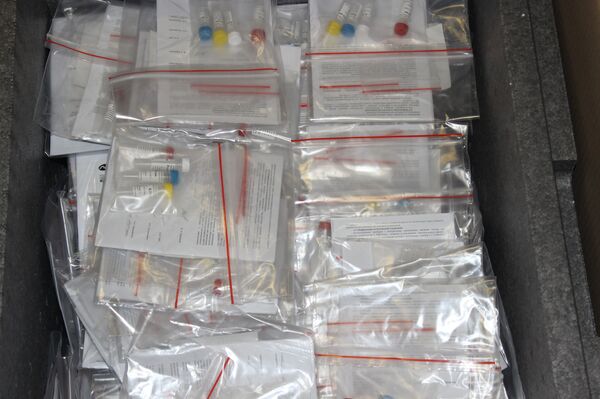 Россия передала Кыргызстану 200 тысяч ПЦР-тестов - Sputnik Кыргызстан