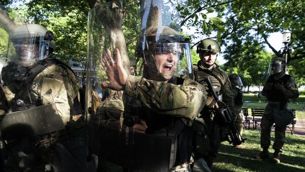 Американские войска собираются во время демонстрации в Вашингтоне, округ Колумбия (США). Архивное фото - Sputnik Кыргызстан