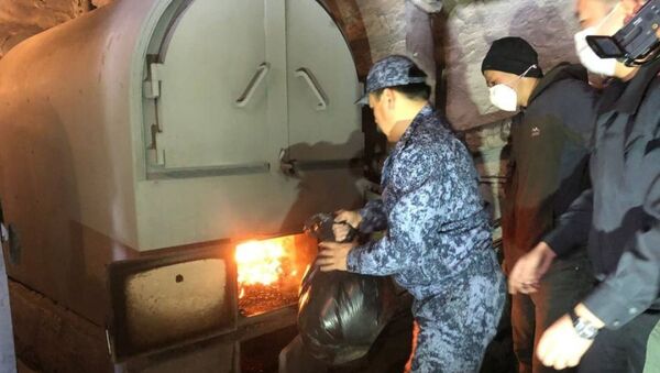 Сжигания 54 килограммов наркотиков в школе - Sputnik Кыргызстан