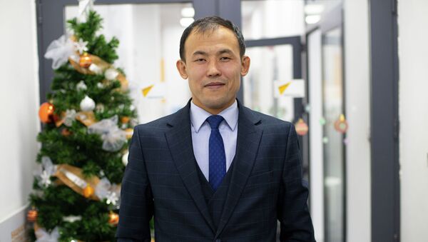 Заведующим отделом гражданской авиации Арзымат Матмуратов - Sputnik Кыргызстан