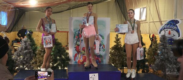 Бишкекте көркөм муз тепкен балдардын мелдеши өттү. Видео - Sputnik Кыргызстан