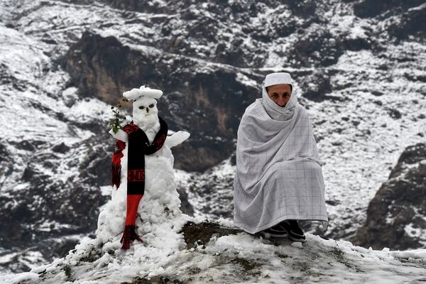 Первый снег в Ланди-Котале. Пакистан - Sputnik Кыргызстан