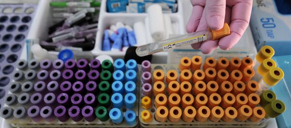 Лаборатория кызматкери. Архив - Sputnik Кыргызстан