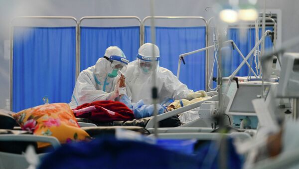 Медицинские работники в отделении больницы - Sputnik Кыргызстан