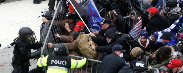 Акции протестов сторонников Дональда Трампа в Вашингтоне - Sputnik Кыргызстан