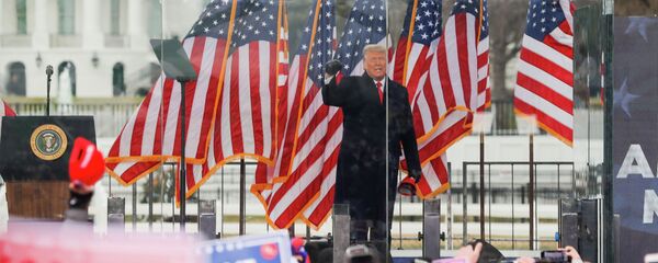 АКШ президенти Дональд Трамп митинг өткөрүп жатат - Sputnik Кыргызстан