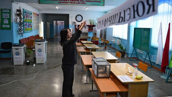 Подготовка избирательных участков в Бишкеке - Sputnik Кыргызстан