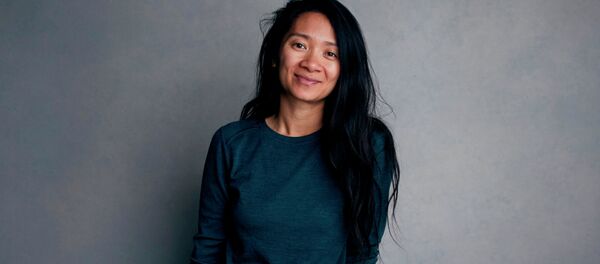 Сценарист и режиссер Хлоя Чжао. Архивное фото Сценарист и режиссер Хлоя Чжао. Архивное фото - Sputnik Кыргызстан