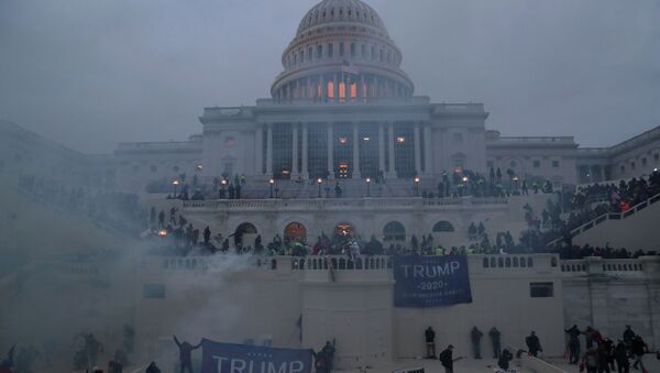 Акция протеста сторонников Трампа в Вашингтоне  - Sputnik Кыргызстан
