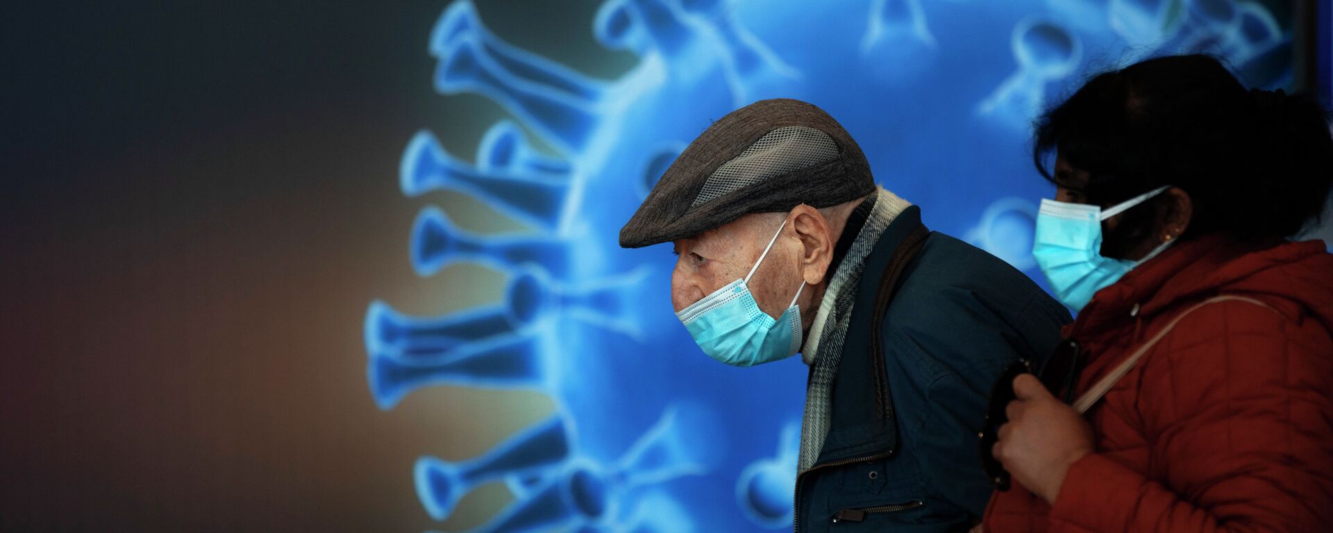 Пожилой мужчина в медицинской маске. Архивное фото - Sputnik Кыргызстан, 1920, 15.02.2022