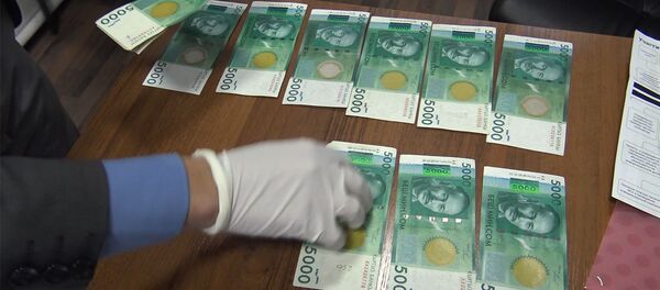 Как задерживали начальника управления Соцфонда в Таласе — видео Как задерживали начальника управления Соцфонда в Таласе — видео - Sputnik Кыргызстан