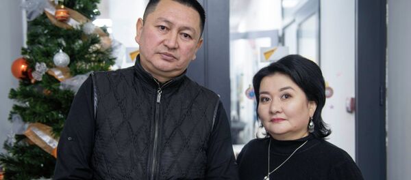 Журналист Азамат Киязов и радиоведущая Жанылай Алиева Журналист Азамат Киязов и радиоведущая Жанылай Алиева - Sputnik Кыргызстан
