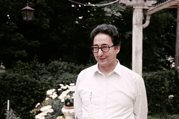 Первый президент Ирана Абольхасан Банисадр  - Sputnik Кыргызстан