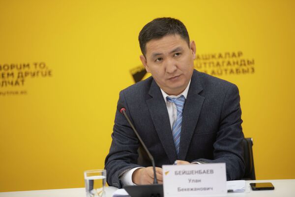 Временно исполняющий обязанности начальника Управления городского транспорта Улан Бейшенбаев - Sputnik Кыргызстан