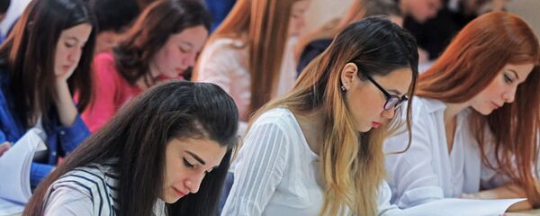 Студенттер лекция учурунда. Архив - Sputnik Кыргызстан