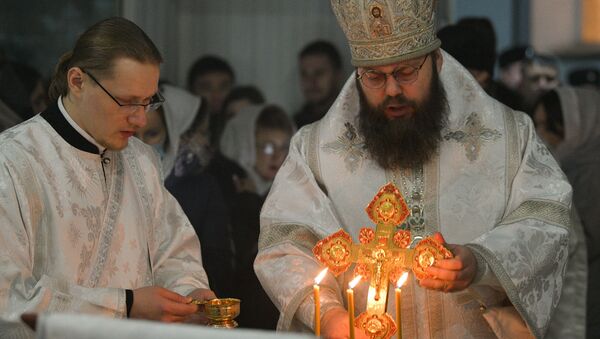 Празднование Крещение Господне в Бишкеке - Sputnik Кыргызстан