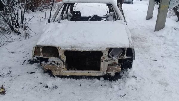 Угнанный и сожжённый автомобиль в Бишкеке  - Sputnik Кыргызстан