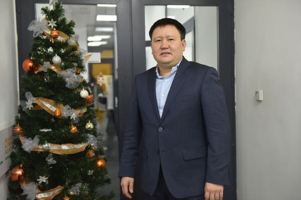 Мамытов: РКФР как инвестор поможет активизировать рынок ценных бумаг Мамытов: РКФР как инвестор поможет активизировать рынок ценных бумаг - Sputnik Кыргызстан