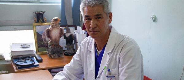 Балдар кардиологиясы бөлүмүнүн жетекчиси, медицина илимдеринин кандидаты Самидин Шабыралиев - Sputnik Кыргызстан