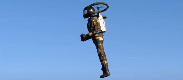 Разгадана тайна загадочного летающего человека, напугавшего пилотов США - Sputnik Кыргызстан