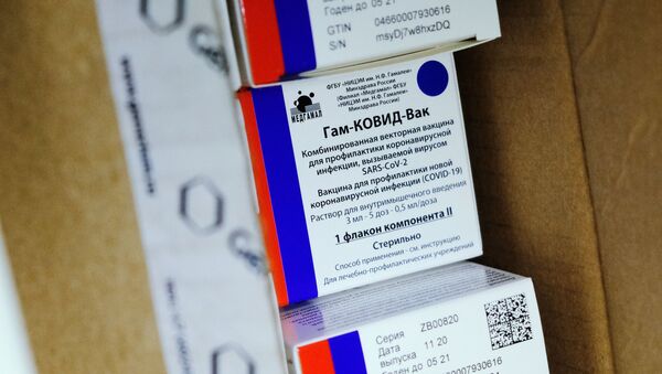 Массовая вакцинация от COVID-19 в России - Sputnik Кыргызстан