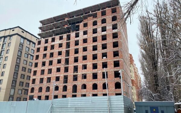 Речь о фактах возведения многоэтажных домов без соответствующей градостроительной и разрешительной документации - Sputnik Кыргызстан