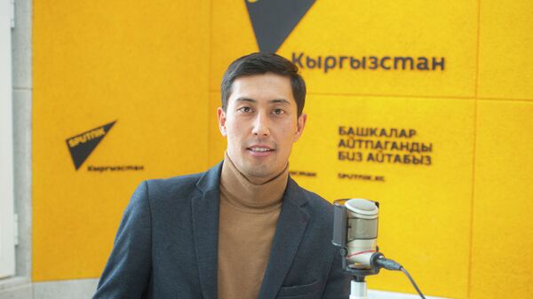 Ведущий программы Спортбокс Асылбек Бактыбеков - Sputnik Кыргызстан